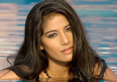 Holly-Bolly Oops- Latest Pics,Wallpapers and Gossips Of Bollywood and