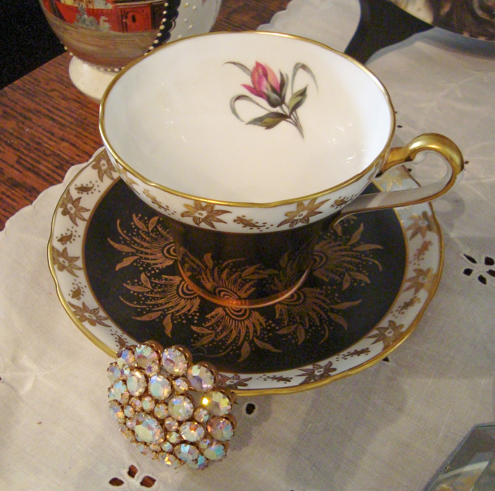 Martha's Favorites BEAUTIFUL BLACK & WHITE TEA CUPS!