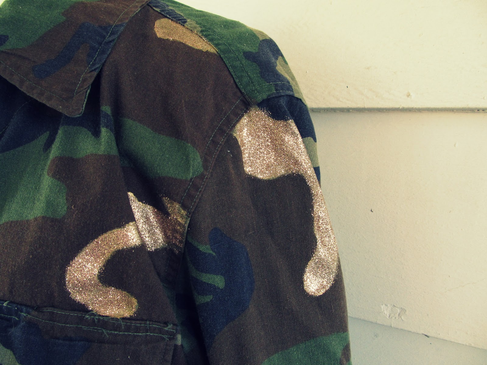 WobiSobi Glided Camo Jacket, DIY.