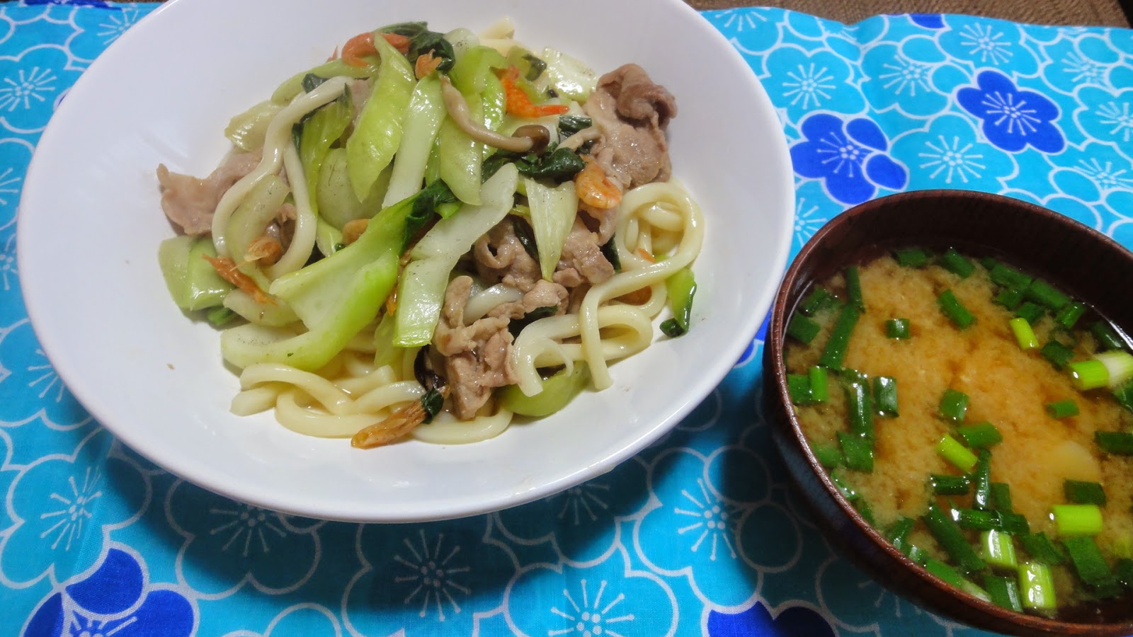 とろんのまいにち献立 鶏ハムゆで汁で 柚子胡椒焼きうどん やさしい味です