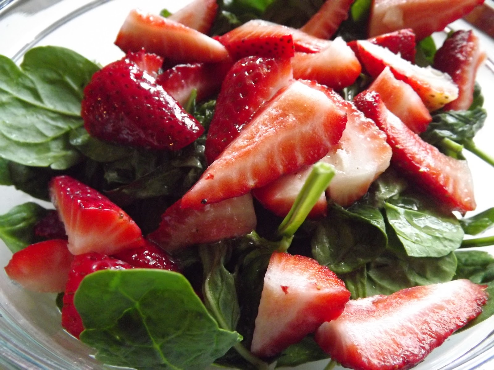 Cookin' Up a Storm Fresh Strawberry Salad