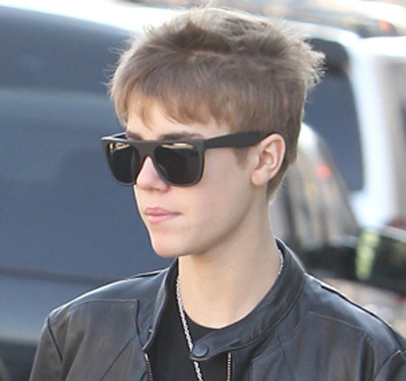 justin bieber 2011 haircut february. justin bieber 2011 pictures