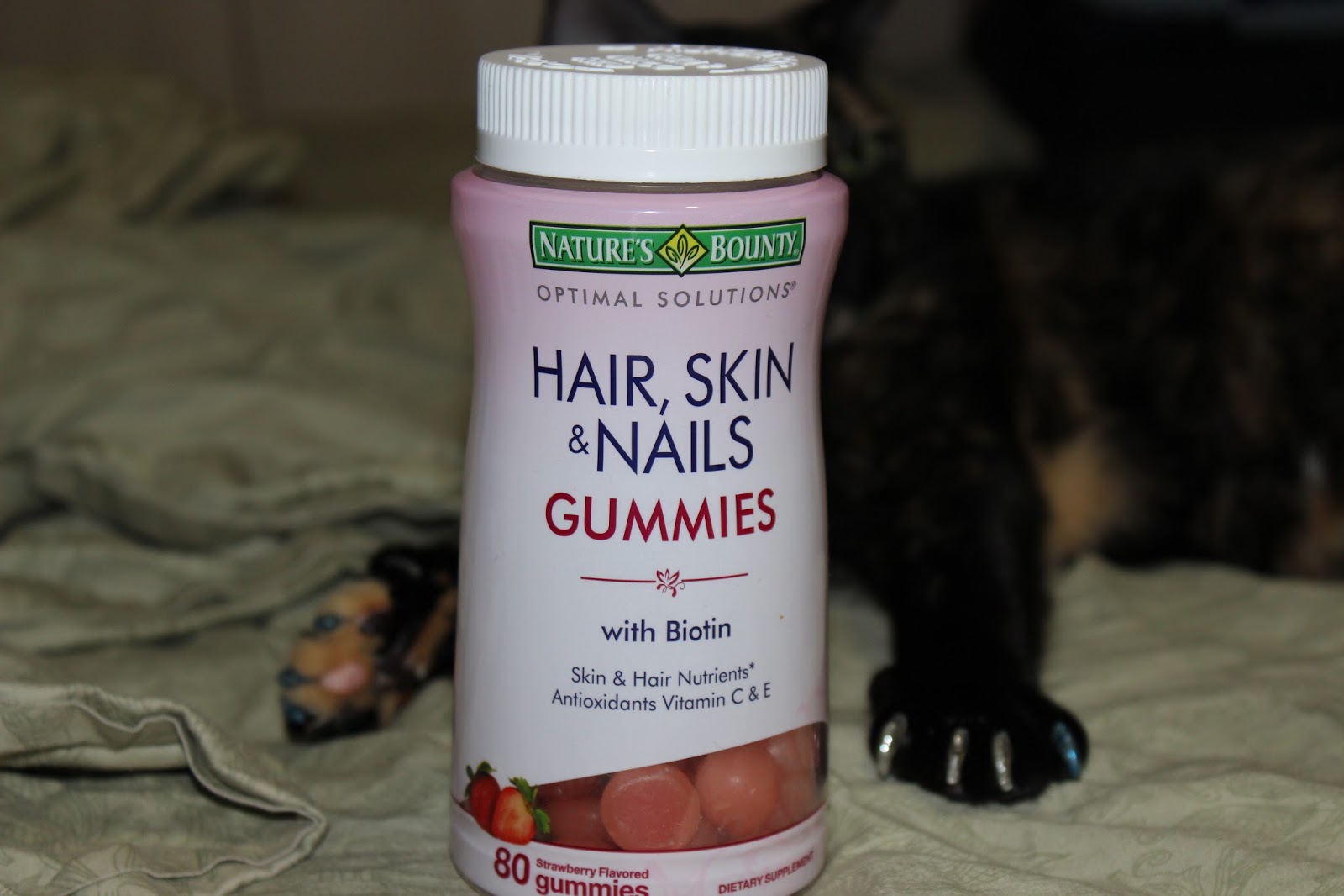 AuttyW Natures Bounty Hair Skin Nails Gummies With Biotin