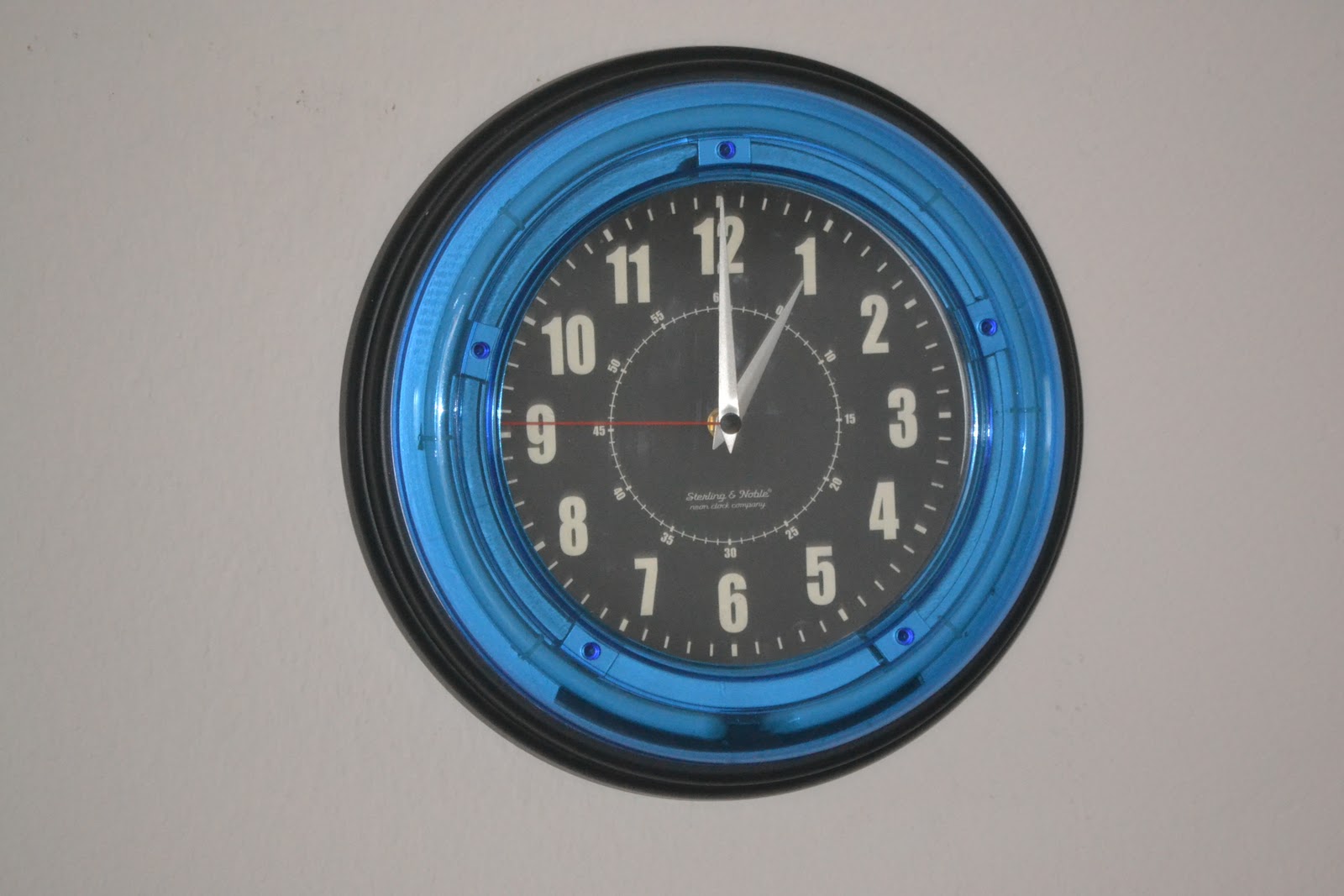 When Do We Set The Clocks Back? MadMikesAmerica