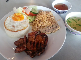 Com Tam Bi Suon Cha On the Chopping Board