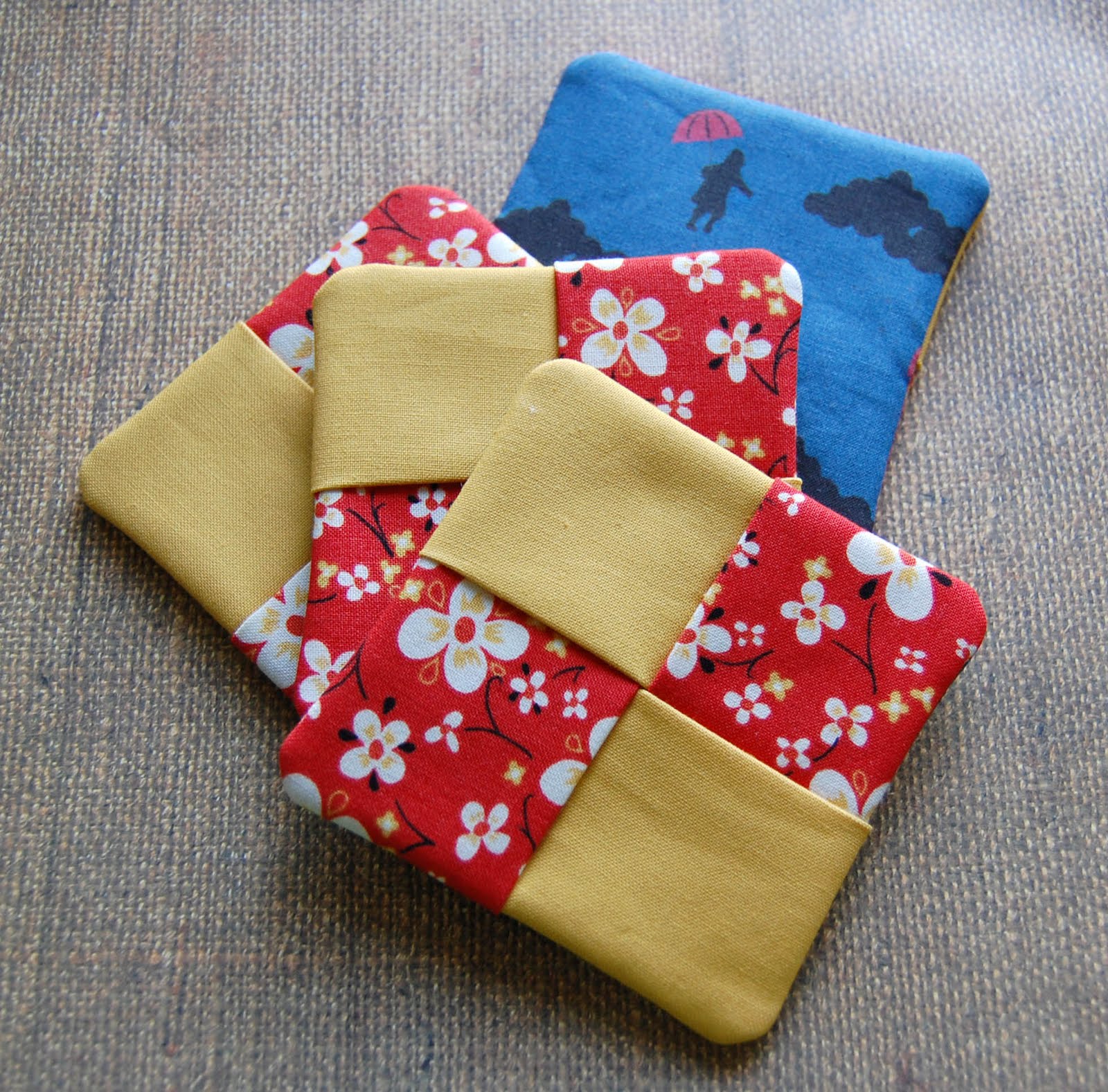 The Craftinomicon: Tutorial: Fabric Coasters