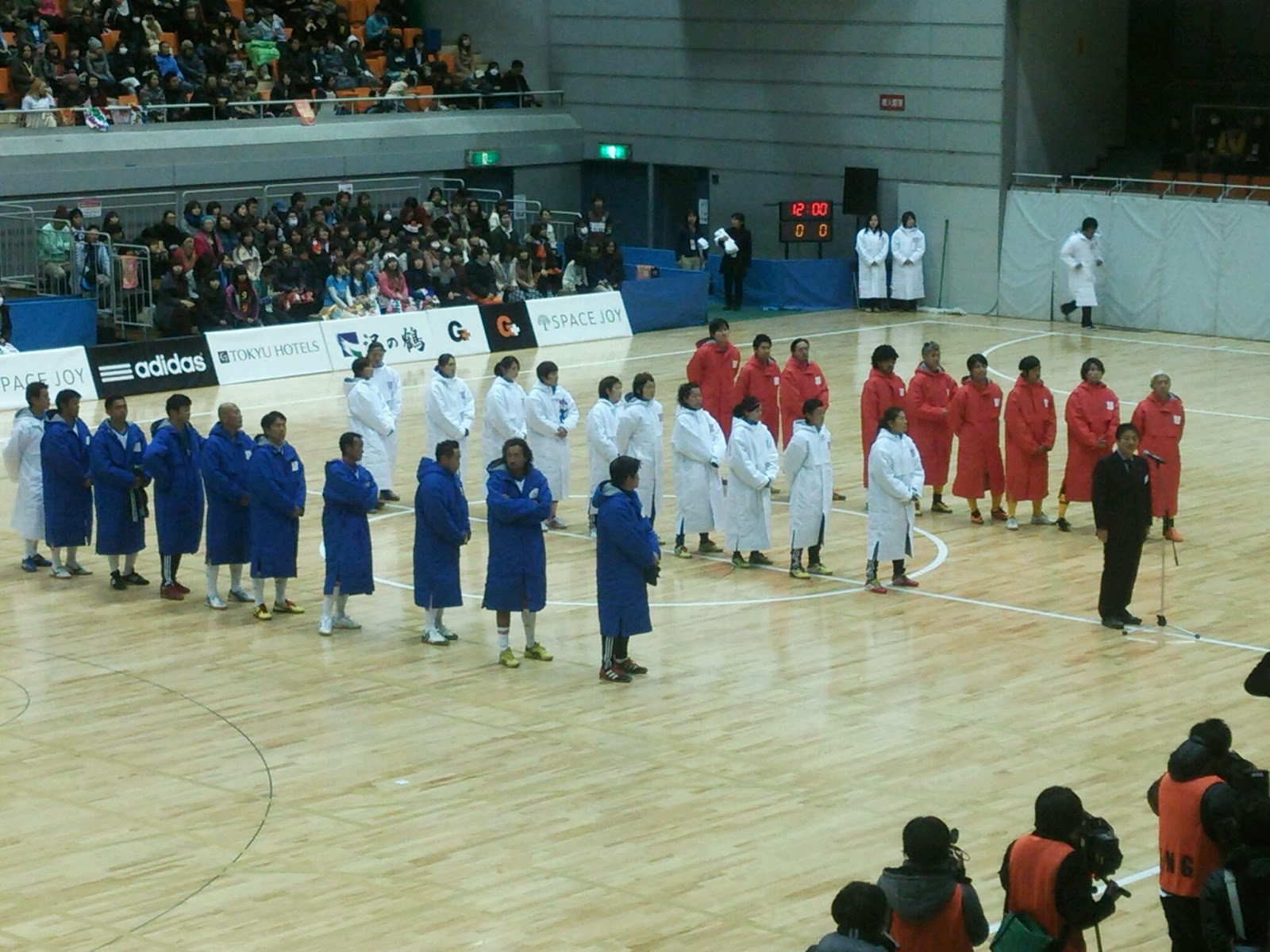 カリスマ カリアゲ スマイル 教官ブログ 澤穂希 And Friends 東日本大震災復興支援フットサル14を家族で応援