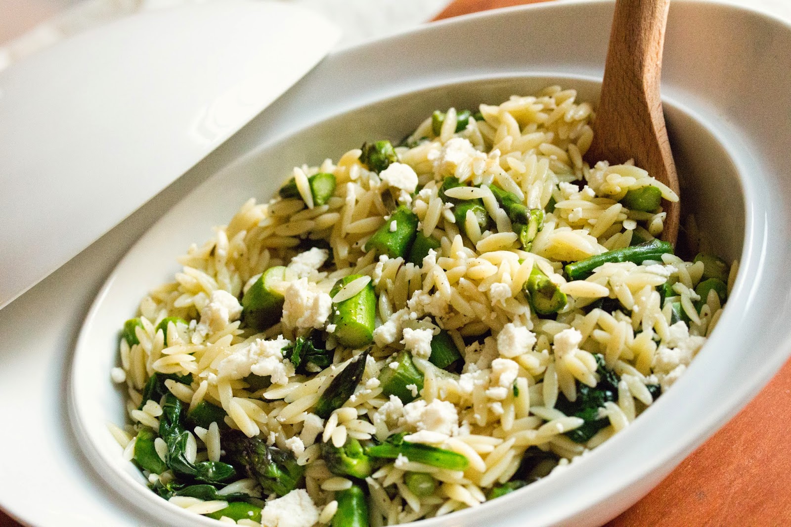 maede.for.you. Lemon Orzo & Asparagus Salad with Spinach & Feta