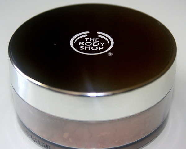 Makeup, Beauty and More: The Body Shop Loose Face Powder
