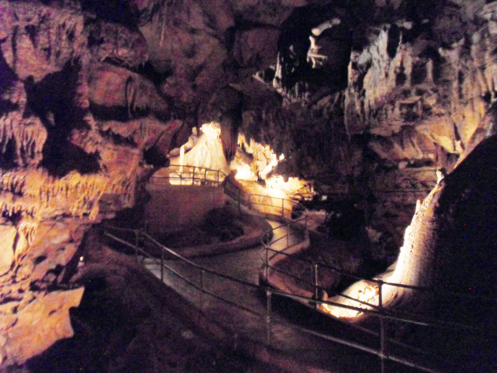 Diamond Caverns Park City, KY