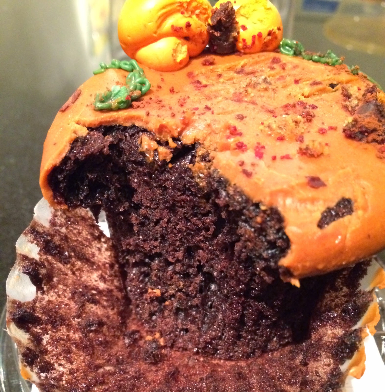 Thanksgiving Cupcake From Whole Foods / ホールフーズのサンクスギビング カップケーキ I'm