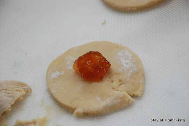 how to make hamentaschen cookies- 3 cornered cookies for Purim