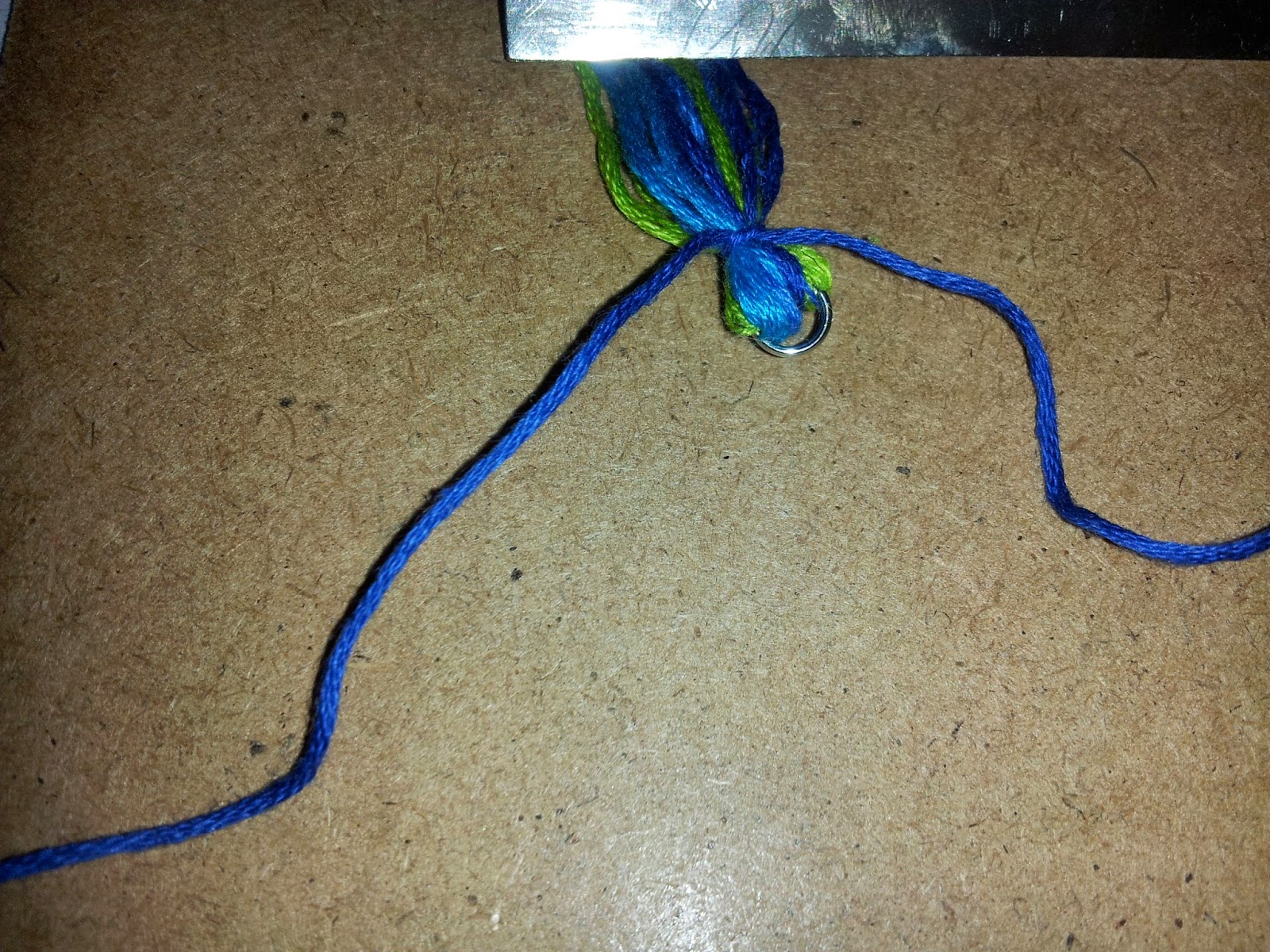 Tinkering & DIY's DIY Fringe End Bracelet