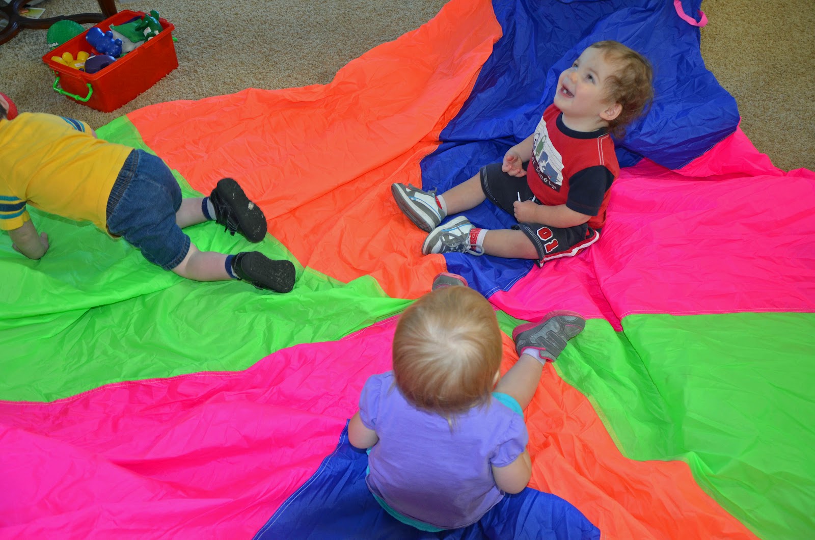 Playing with a Parachute Capri + 3