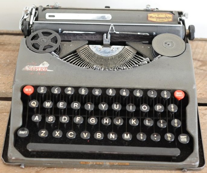 oz.Typewriter Salter Ousts 2700 British Government Typewriters!