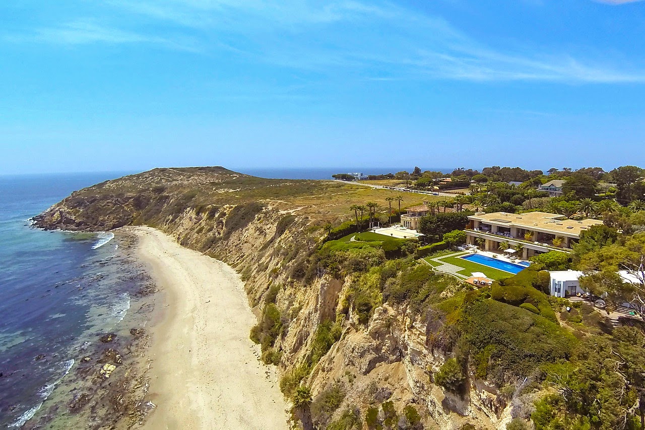 COCOCOZY 34.5 MILLION DOLLAR CLIFFSIDE MALIBU MANSE SEE THIS HOUSE
