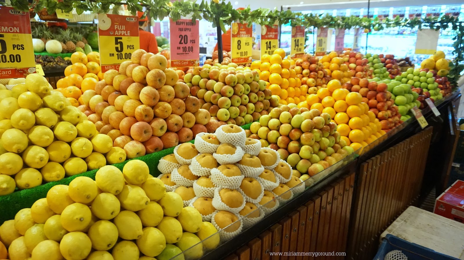 Say "Yes! Fruits" with MBG New Fruits Salad Bar ♥Miriam MerryGoRound♥