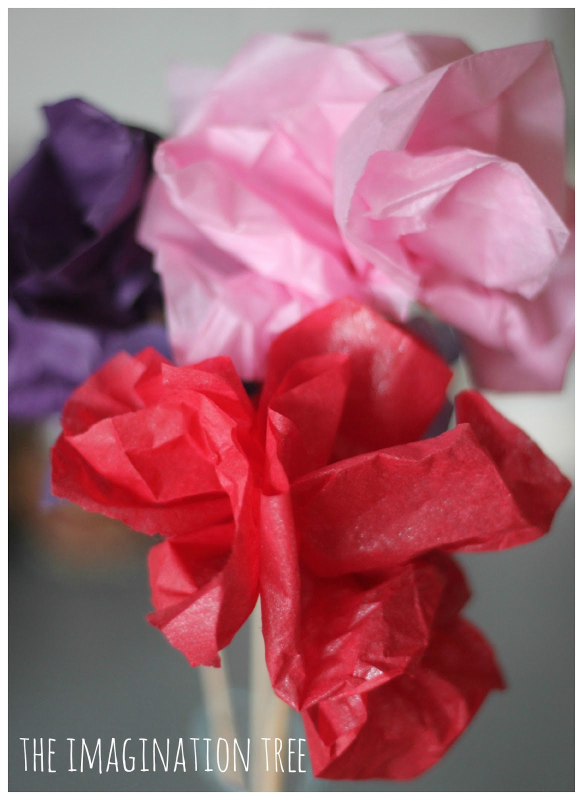 Tissue paper flowers - The Craft Train