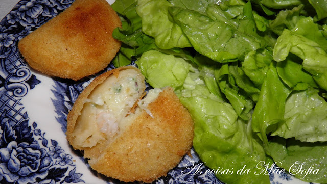 Rissóis de pescada e camarão / Hake and shrimp rissoles