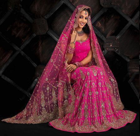 http://3.bp.blogspot.com/-wrJMq6jXbrk/UFGpryQOdWI/AAAAAAAAAfc/zpJzf0GBnQI/s640/pink-indian-wedding-dress5.jpg