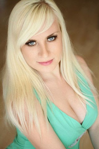 Yana Busty Russian Tee