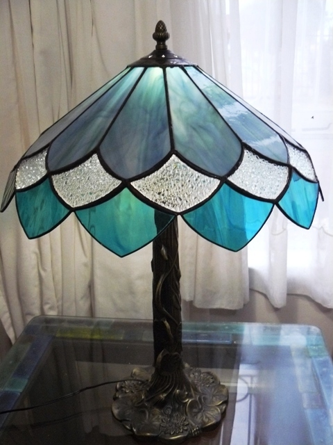 Glasshoppers: Stained Glass Lamps
