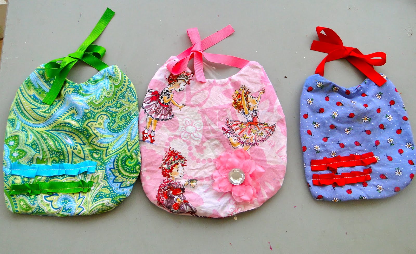 lined baby bibs