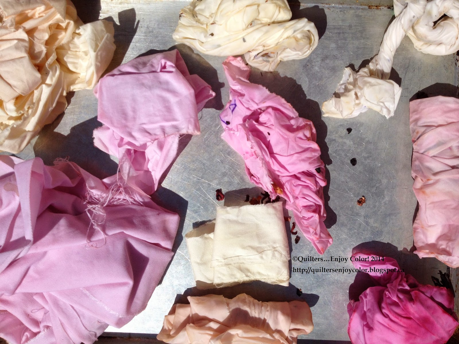 QUILTERS...ENJOY COLOR! Tea Dye Tutorial