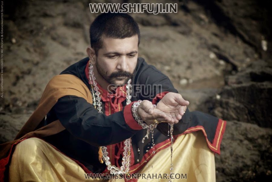 WORLD S BEST COMMANDO TRAINER KUNG-FU MASTER  GRAND-MASTER   -   SHIFUJI