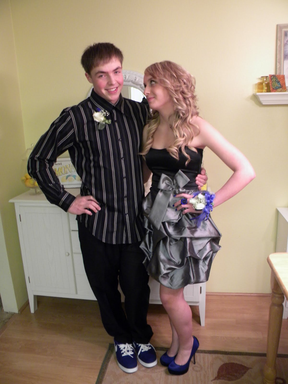 "miss"understood "sadie hawkins dance....and a fashion emergency!"