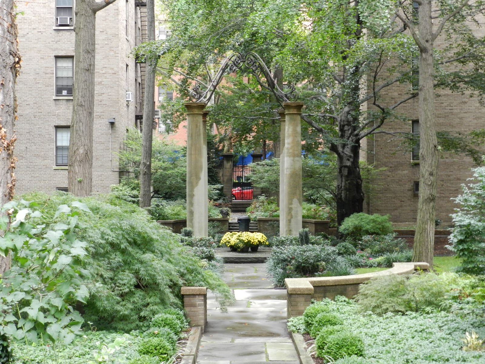 Mike's Historic Buildings NYC Sidetrip Jackson Heights Historic District