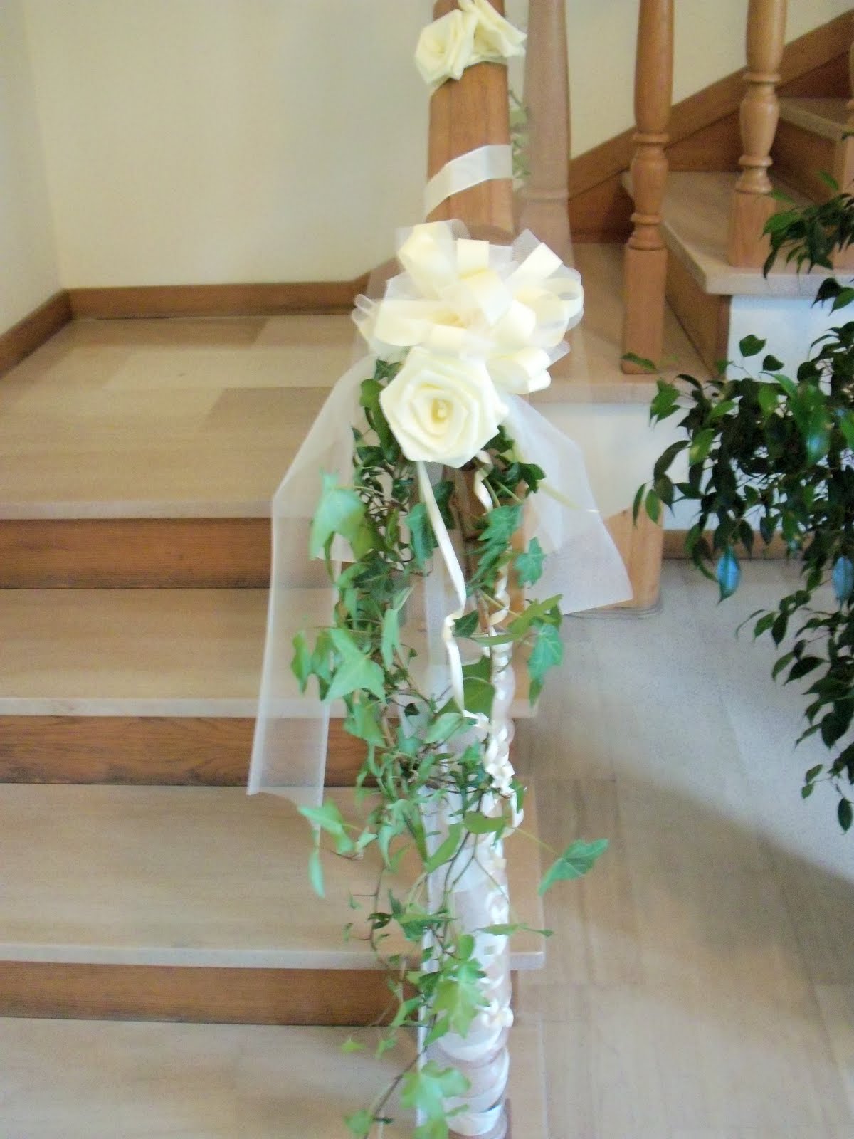 le gioie di aleuname: FIORI che altro.......addobbi per matrimoni