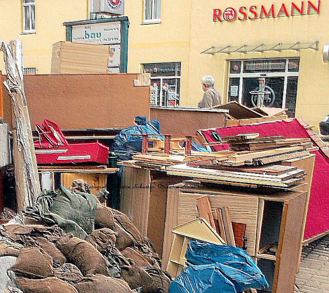Müllberge und Sandsäcke auf Dresdens schönster Insel Nach dem Hochwasser wird aufgeräumt