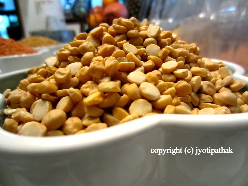 Taste of Nepal Rahar ko Daal split yellow pigeon peas (without skins)