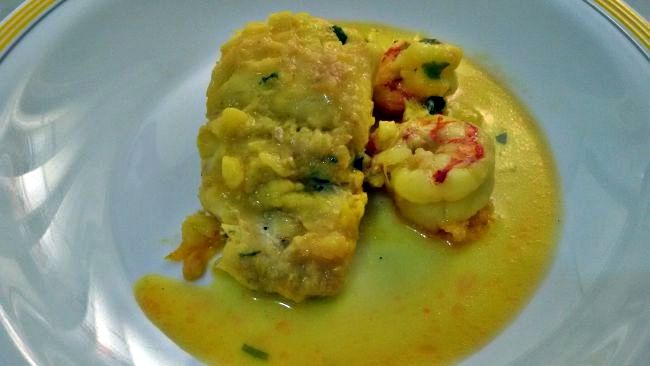 Pescadilla En Salsa Con Gambones
