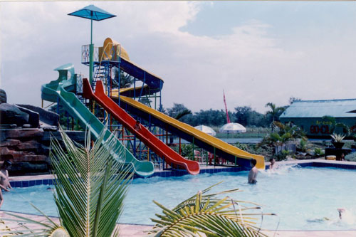 Berenang di galuh tirtonirmolo:Coretan Kejujuran