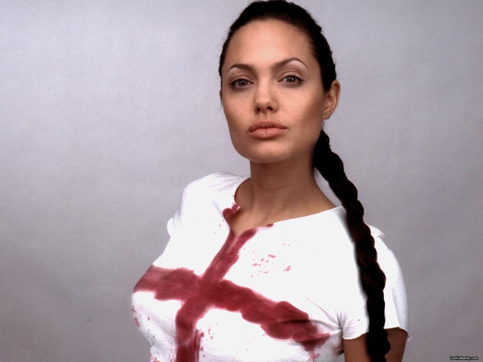 http://3.bp.blogspot.com/-wzrzw3cslQ4/UBTlK4xdbAI/AAAAAAAAMb0/-d8HRWepyXc/s1600/Angelina-Jolie-291.jpg