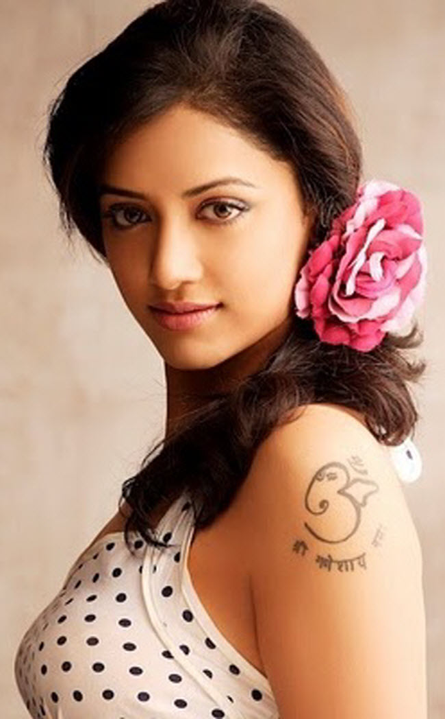 hollywood in blogspot: indian actresses with tattoos
