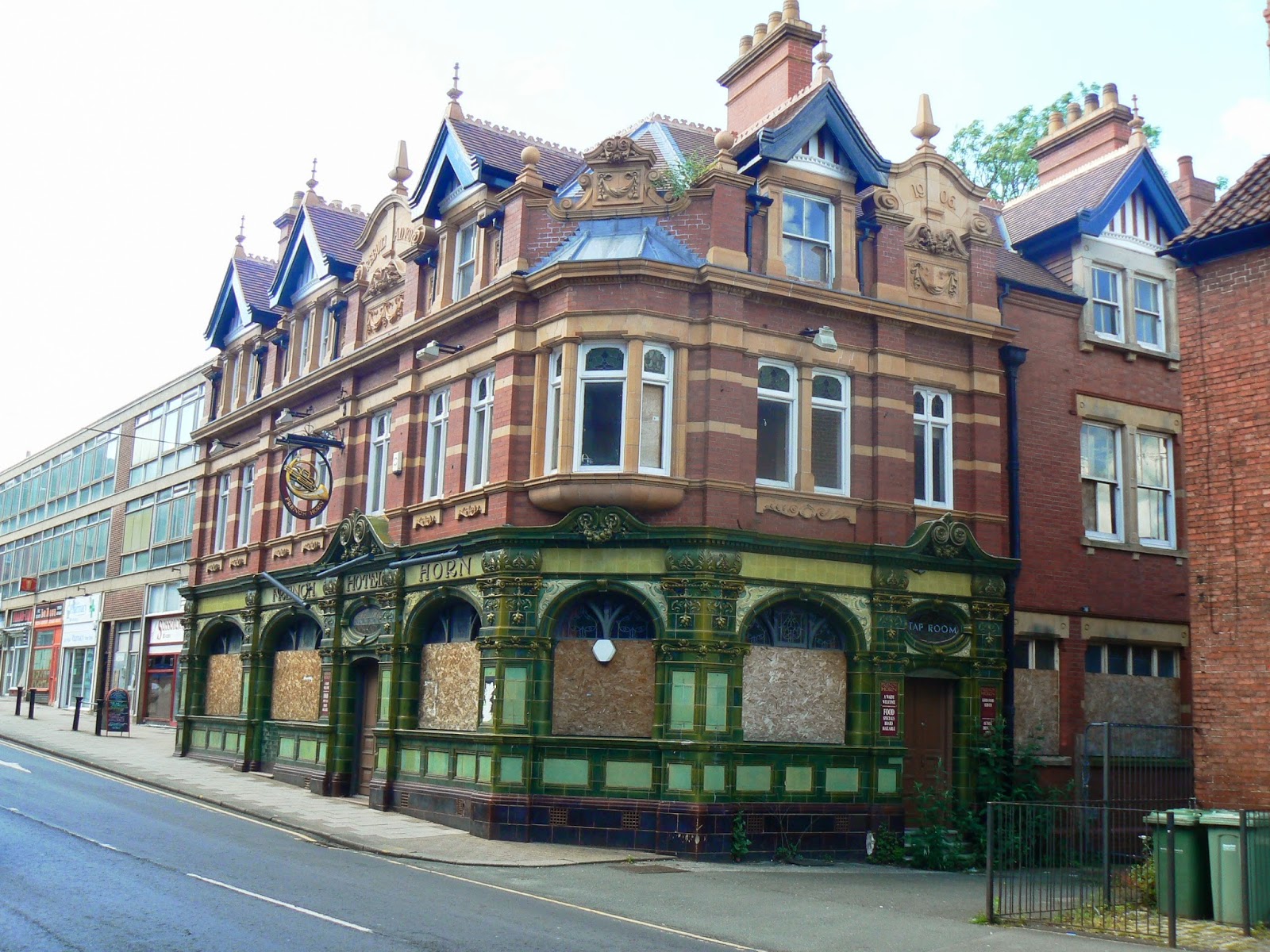 Andrew Simpson Waiting for the French Horn to reopen.... another Edwardian pub has closed