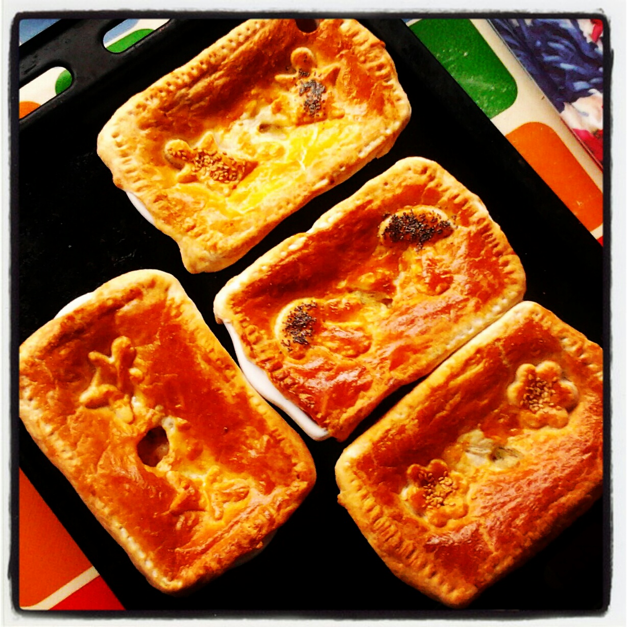 SOBRILLAS: Pastel de Pollo y Champiñones.