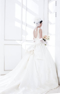 Indonesian Model Astrid Ellena Wedding Dress Modelling photos