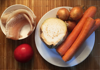Merluza con zanahoria, tomate y apio - ingredientes