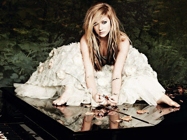 #4 Avril Lavigne Wallpaper