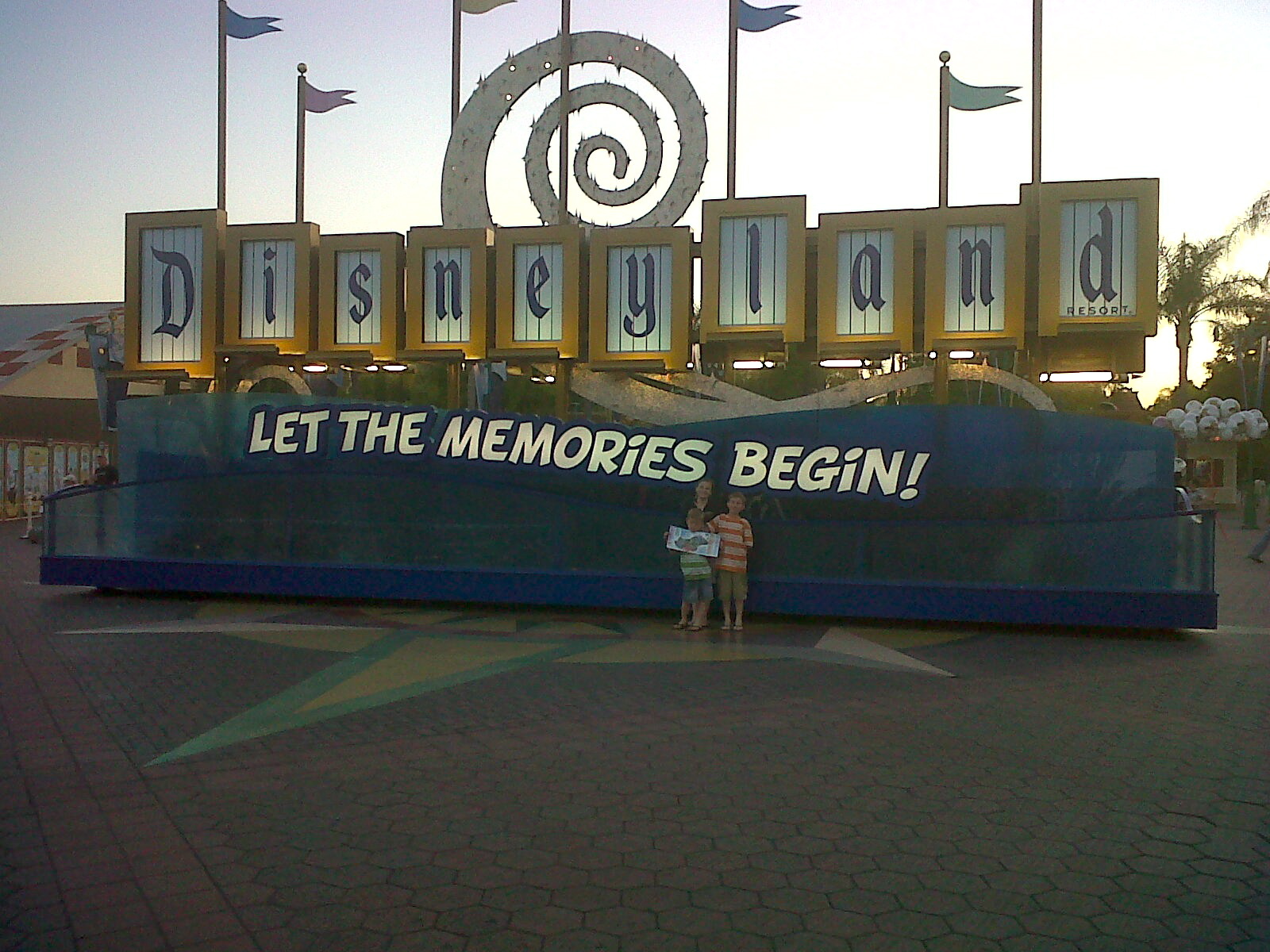 Meeker Moments Disneyland Universal Studios