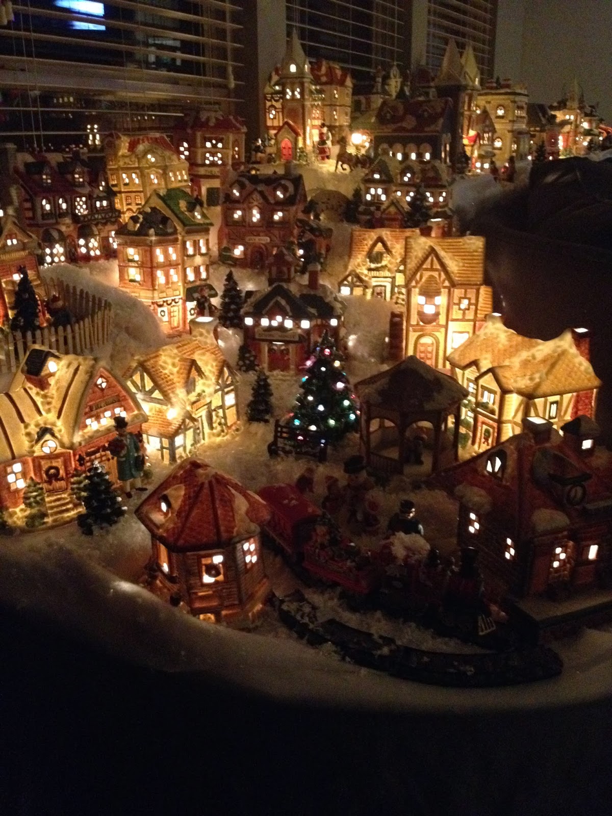 Tulsa Tiny Stuff: Christmas Village 2013 - The New House