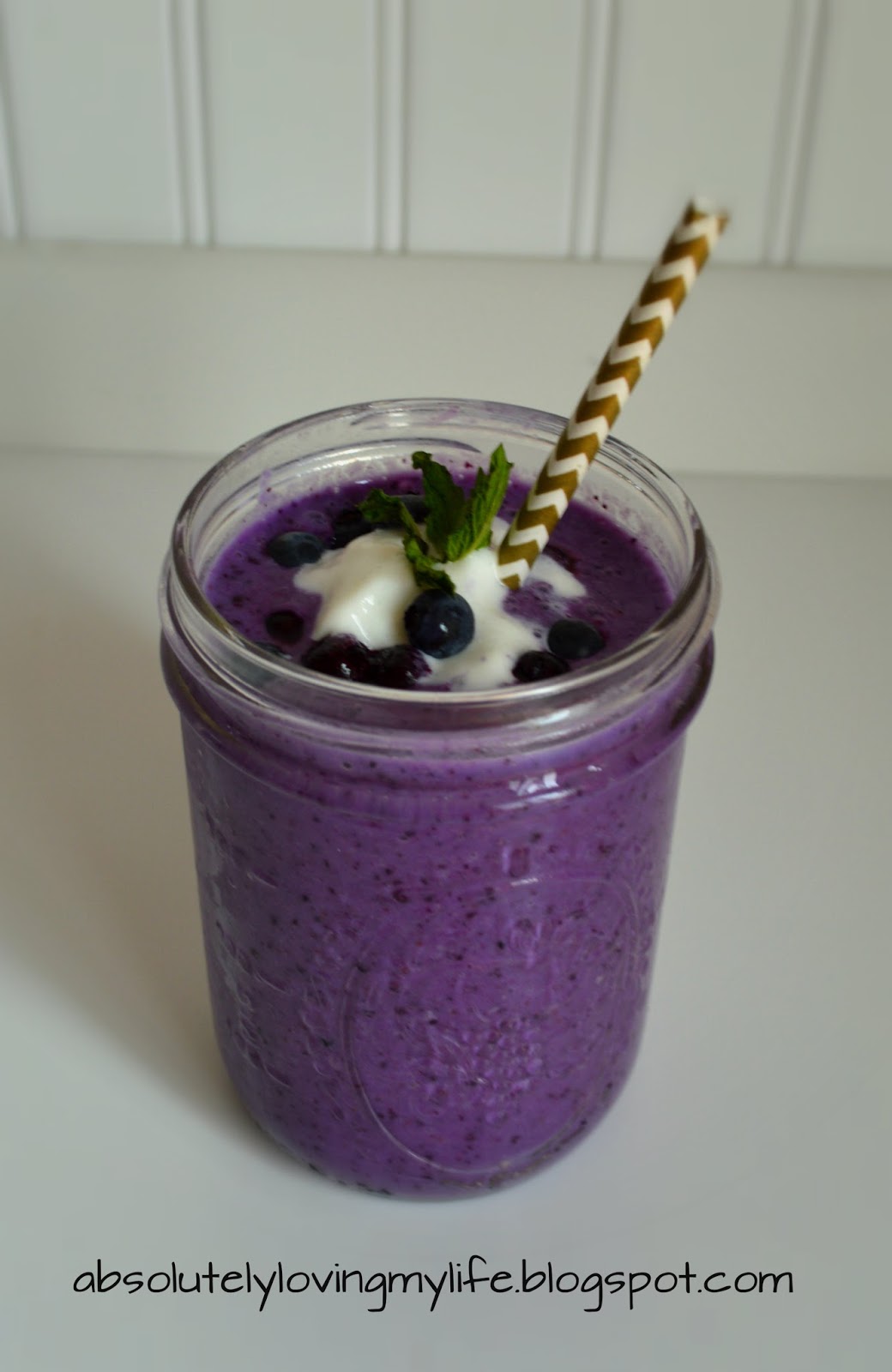 Loving Life Blueberry Pineapple Banana Smoothie