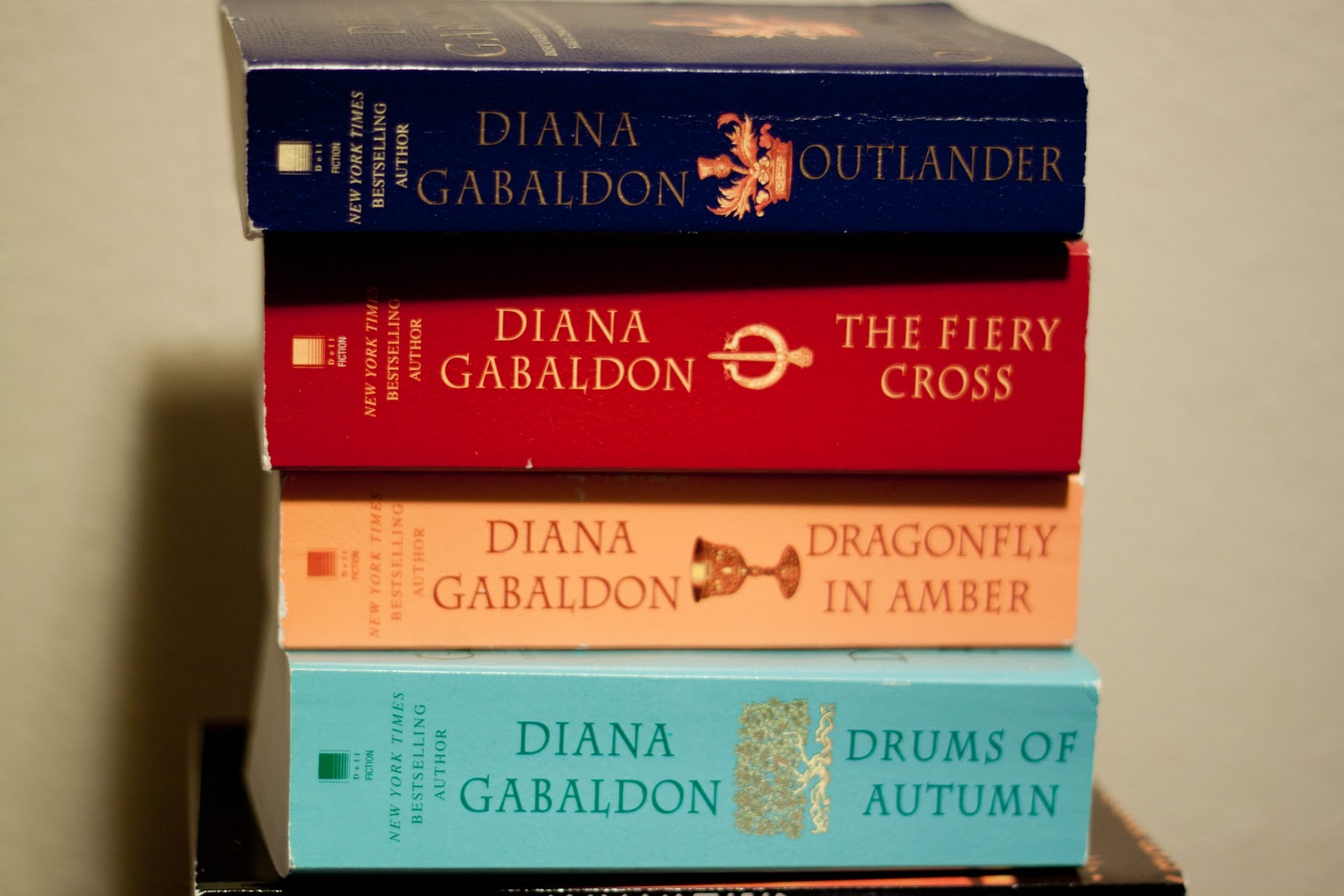 Dragonfly In Amber Onread