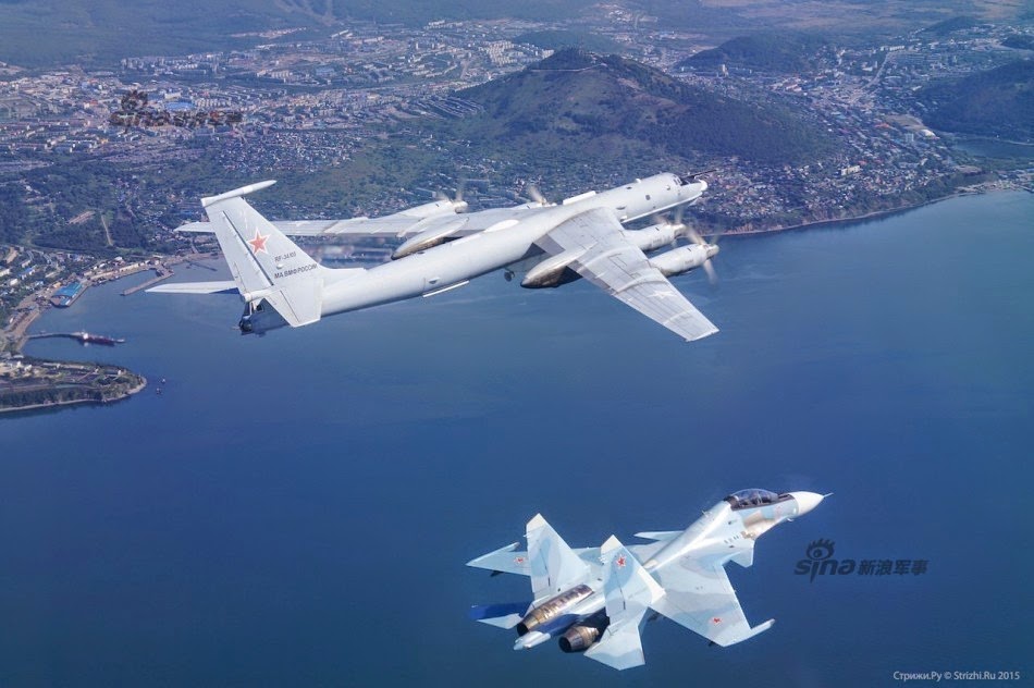 Rusia - Página 16 Russian%2BAir%2BForce%2BSu%2B-30SM%2B142%2Bcruise%2Bcoastline%2B2