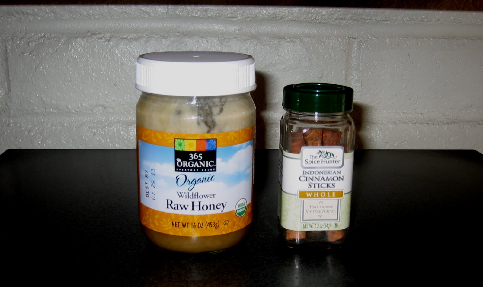 Miho's favorites Powerful Home Remedy for Stomach flu Cinnamon & Honey