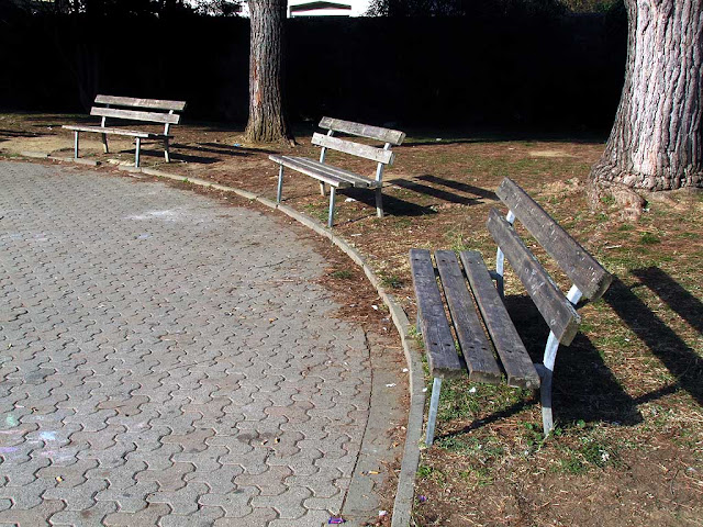 Benches Parco Centro Città, City Center Park, Livorno